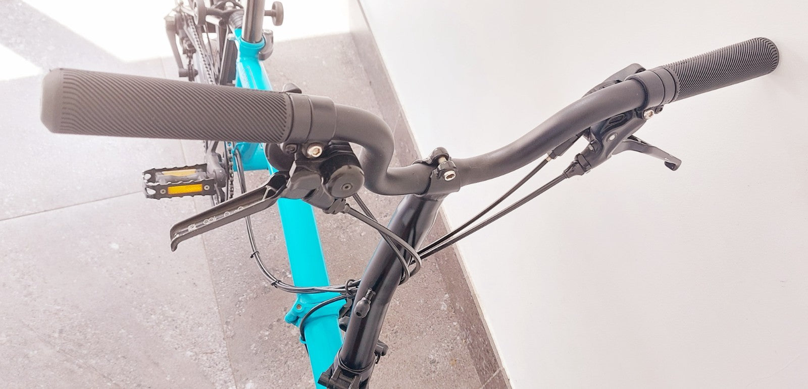 Turquoise Blue 2017 M6L 6-speed Brompton Black Edition + Ortlieb Bag + Toolkit