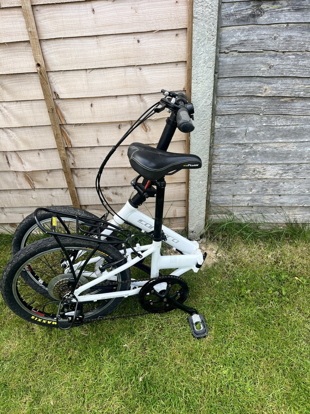 Carrera Transit 20”wheels Folding Bike. 8 Speed. Good condition