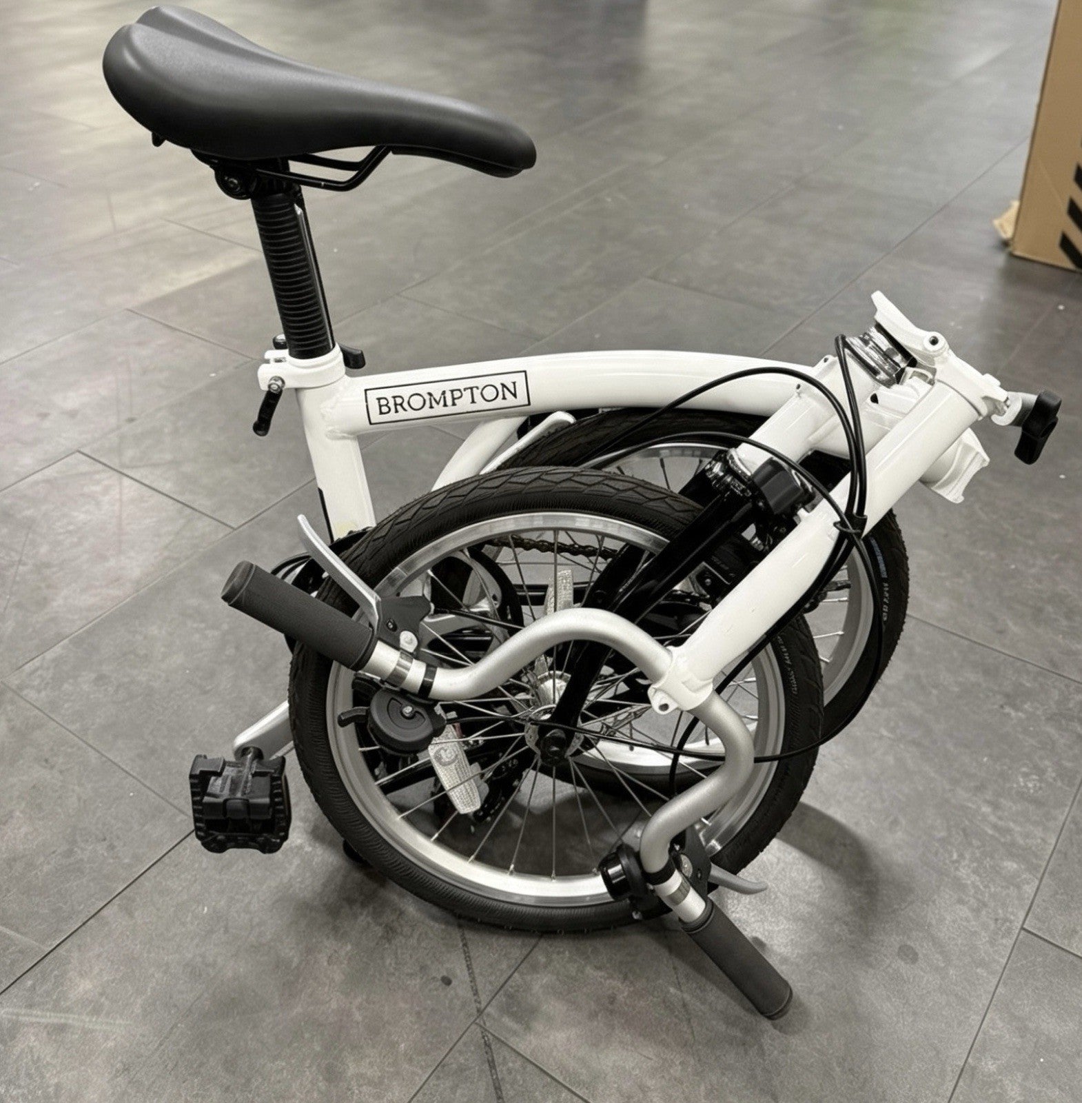 Brand New Brompton A-Line Folding Bike ,Papyrus White ,Ready To Ride! Some Marks