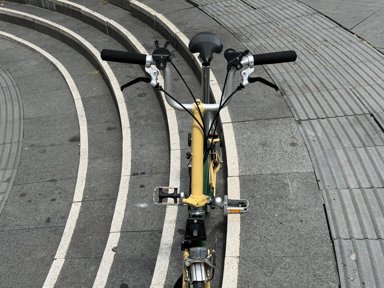 Brompton M6L Folding Bicycle Green & Yellow 6-Speed BWR M-Bar Folding Bike Used