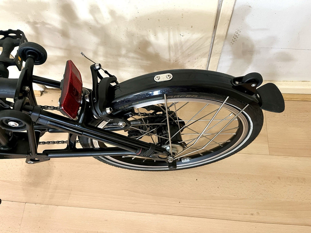 Brompton C Line Explore 2025 6-Speed Folding Bike 16in M Frame Matte Black