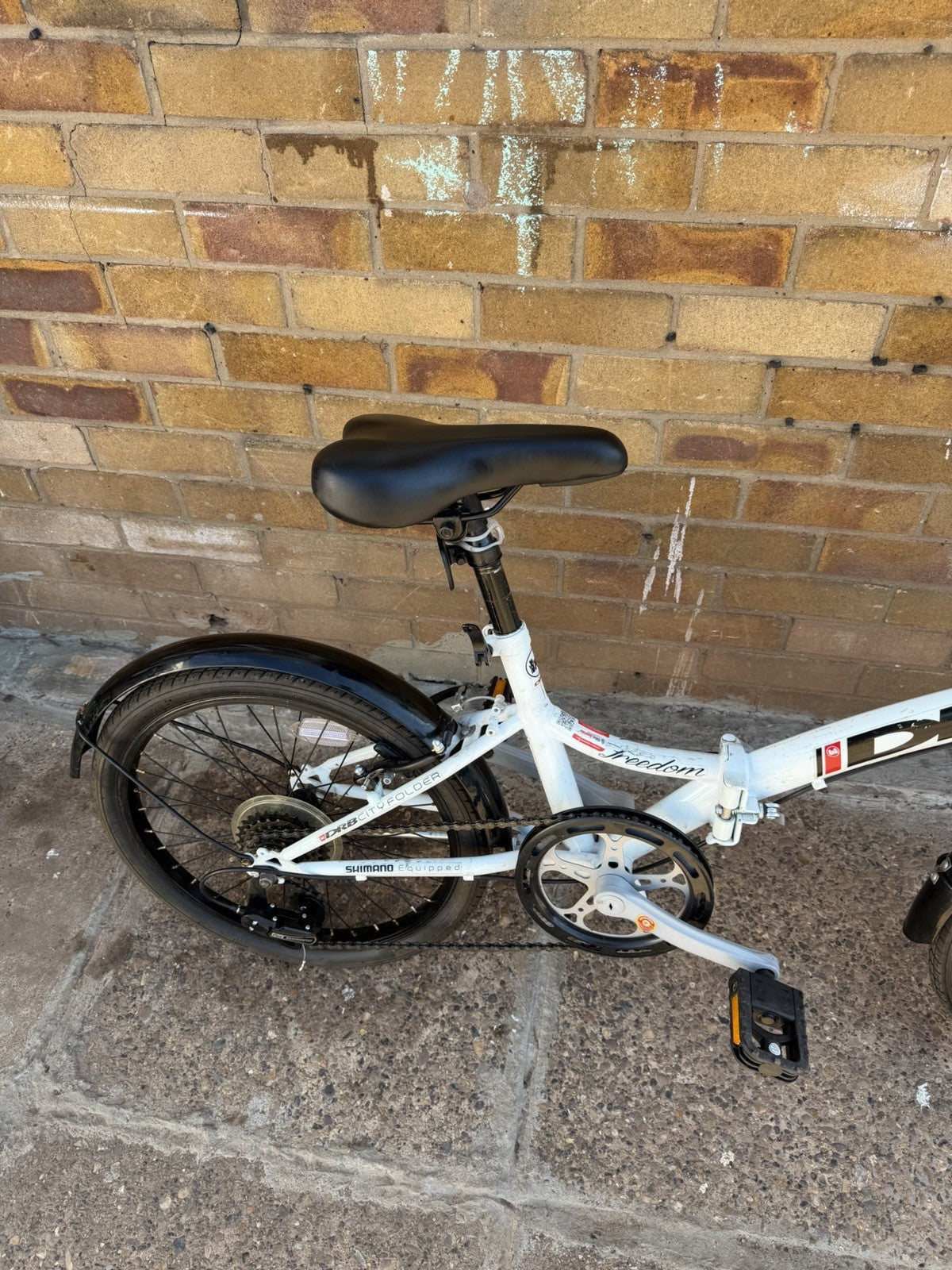 DRB Freedom Folding Commuter Bicycle 20 Wheel 6 Speed White Black Cycling