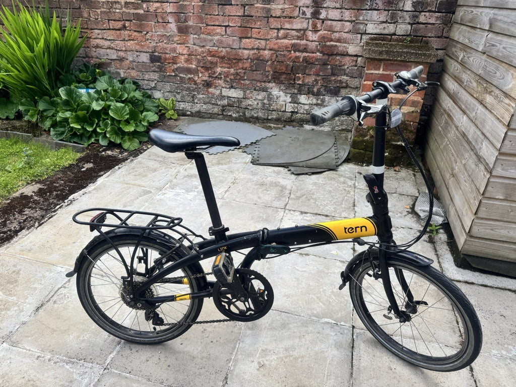 Tern Link D8 Folding Bike – 20” Wheels – 8 Speed – Rear Rack & Mudguards