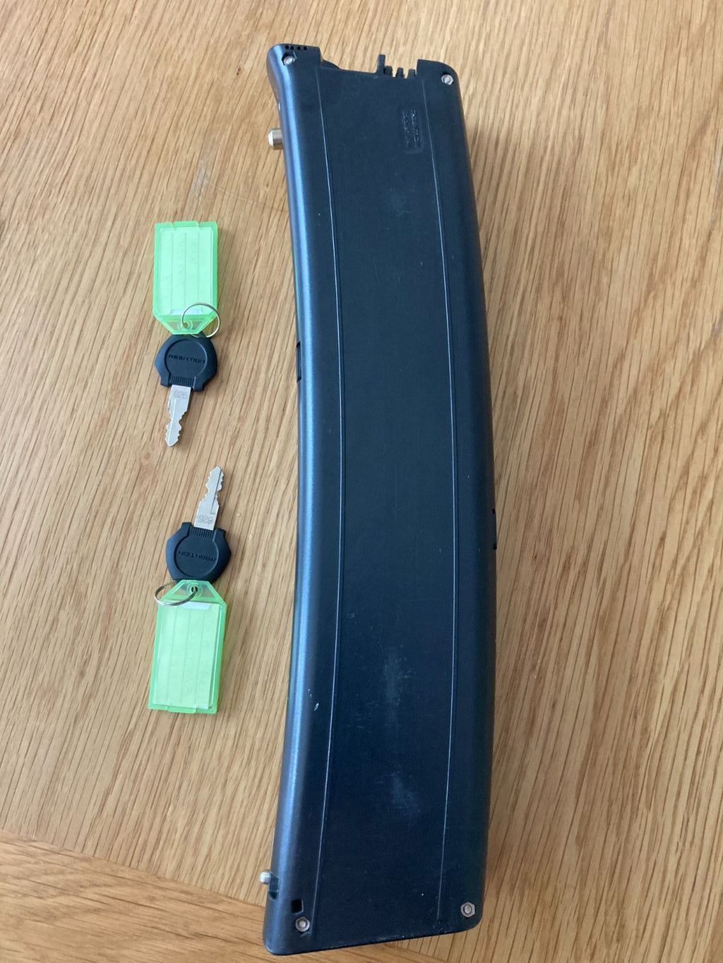 FAULTY Carrera Crosscity 2Pin — 36V 8.7AH Li- ion Battery E- Bike FAULTY!