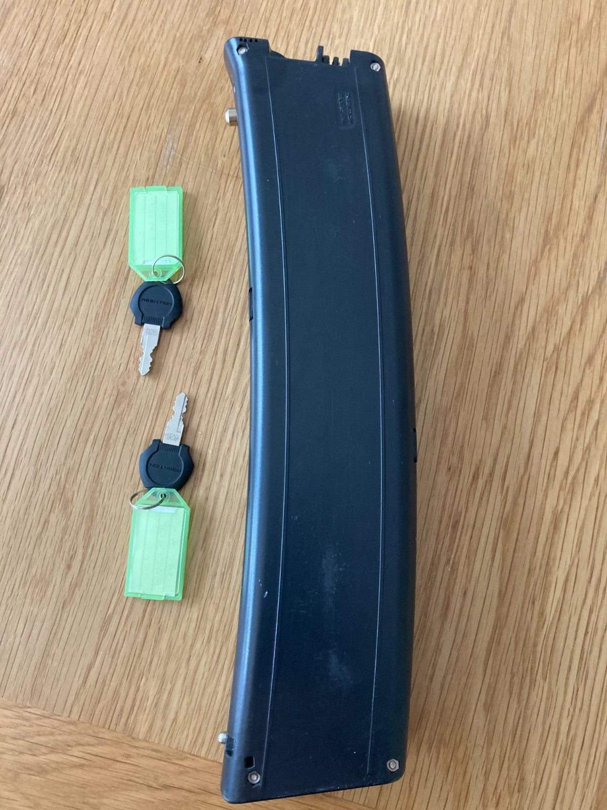 FAULTY Carrera Crosscity 2Pin — 36V 8.7AH Li- ion Battery E- Bike FAULTY!