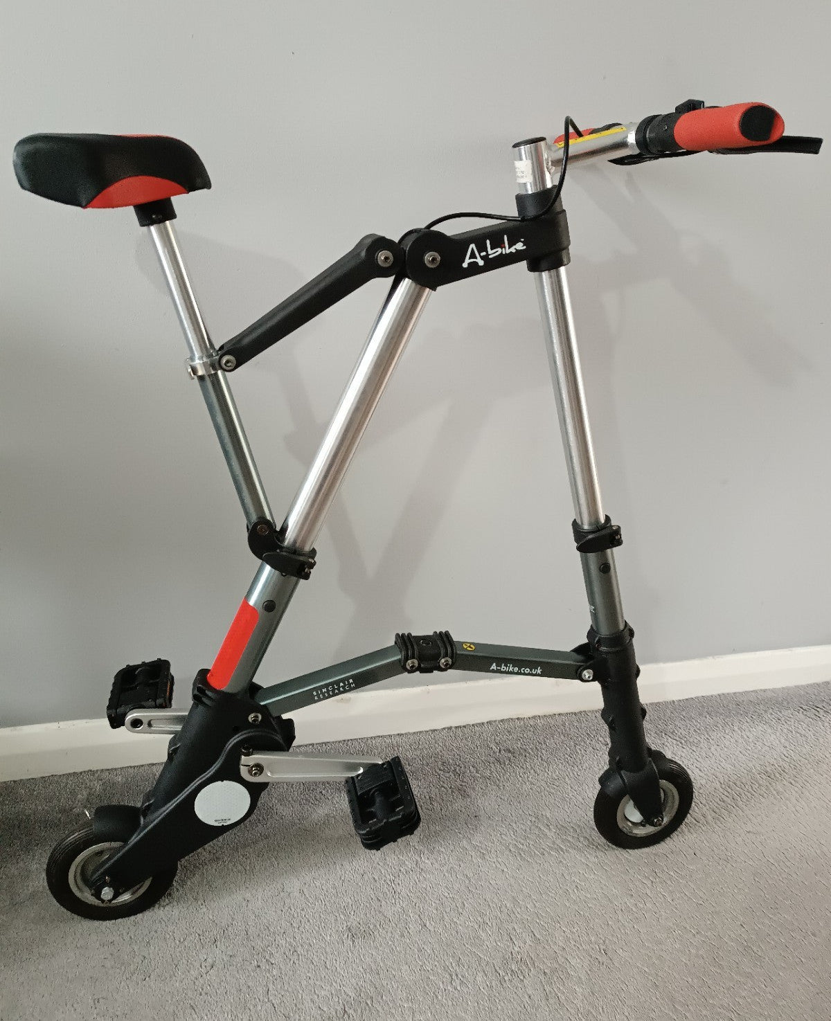 A-bike ZB01 Folding Mini Bike 6in Wheels Aluminium Silver/Black/Red