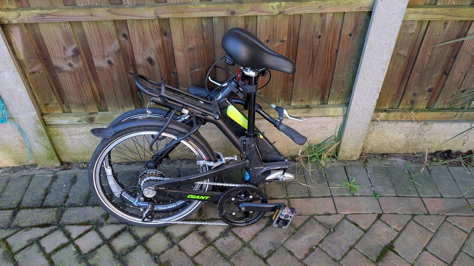 Giant Halfway Folding Bike 20'' Wheels 7-Speed Similar To Brompton