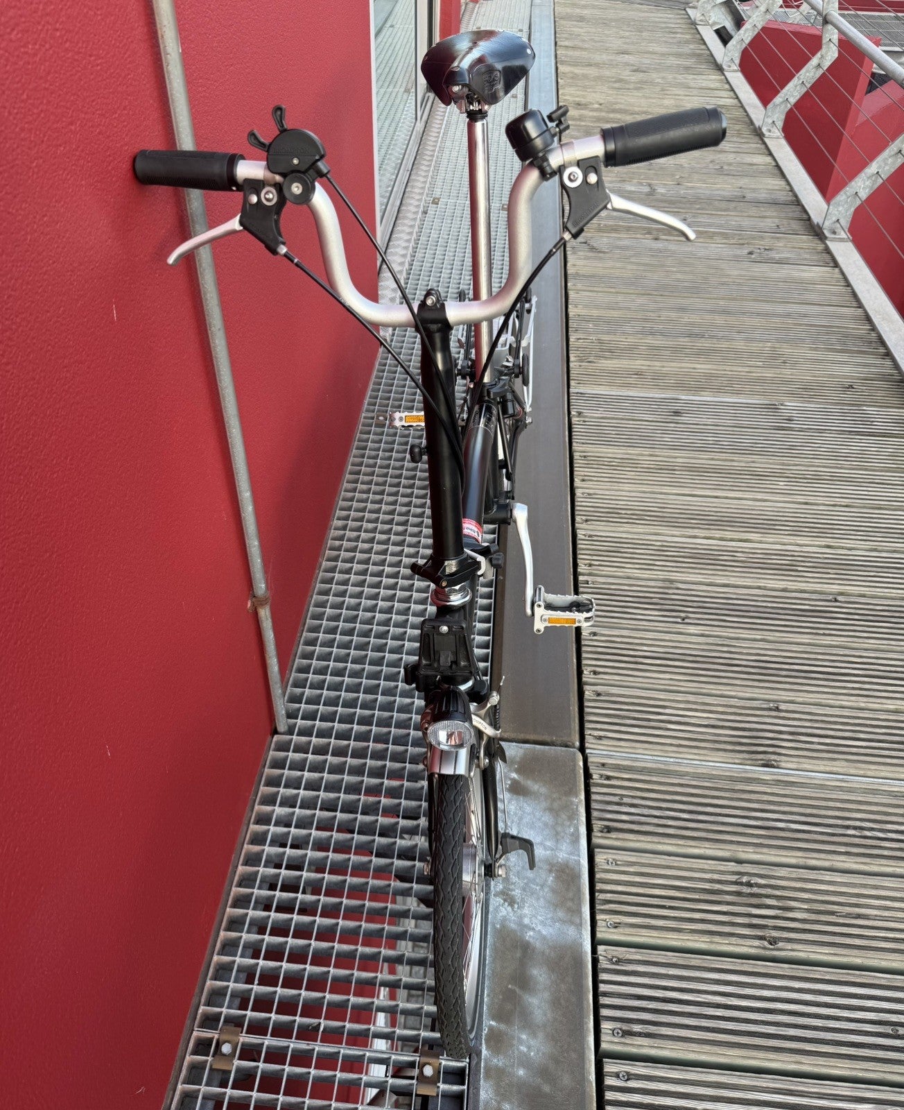 Brompton M3R Matte Black - 3 Speed with Son Dynamo Hub