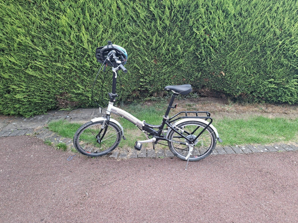 Folding Bike 20in Wheels Steel Frame V-Brakes Rear Rack Mudguards Kickstand