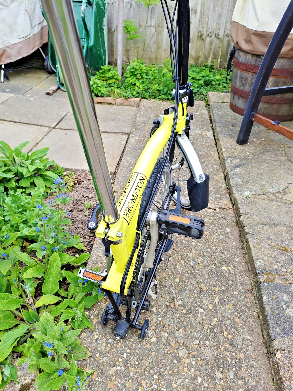 6-Speed Brompton M6L (I think) Folding Bike 2005 Canary Yellow, mudguards.
