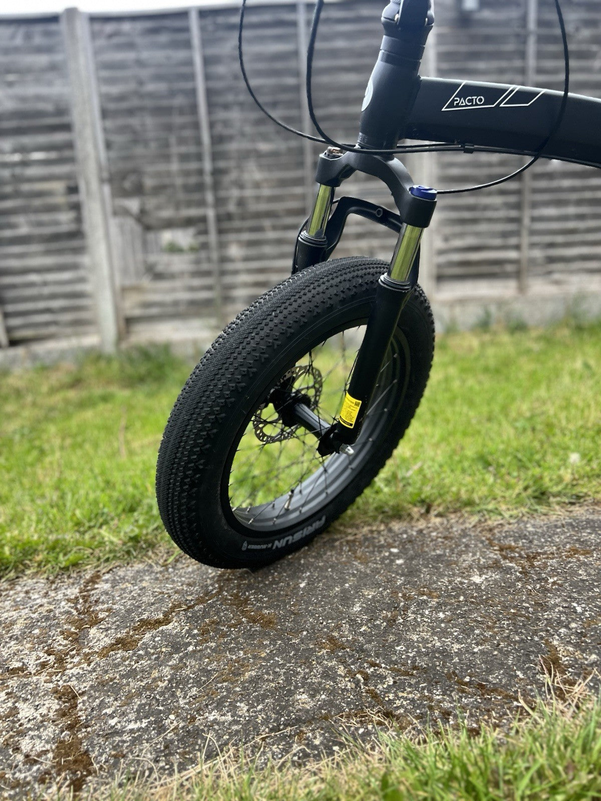 Pacto One Folding Bike 20in Black Front Suspension Mechanical Disc 1 Speed