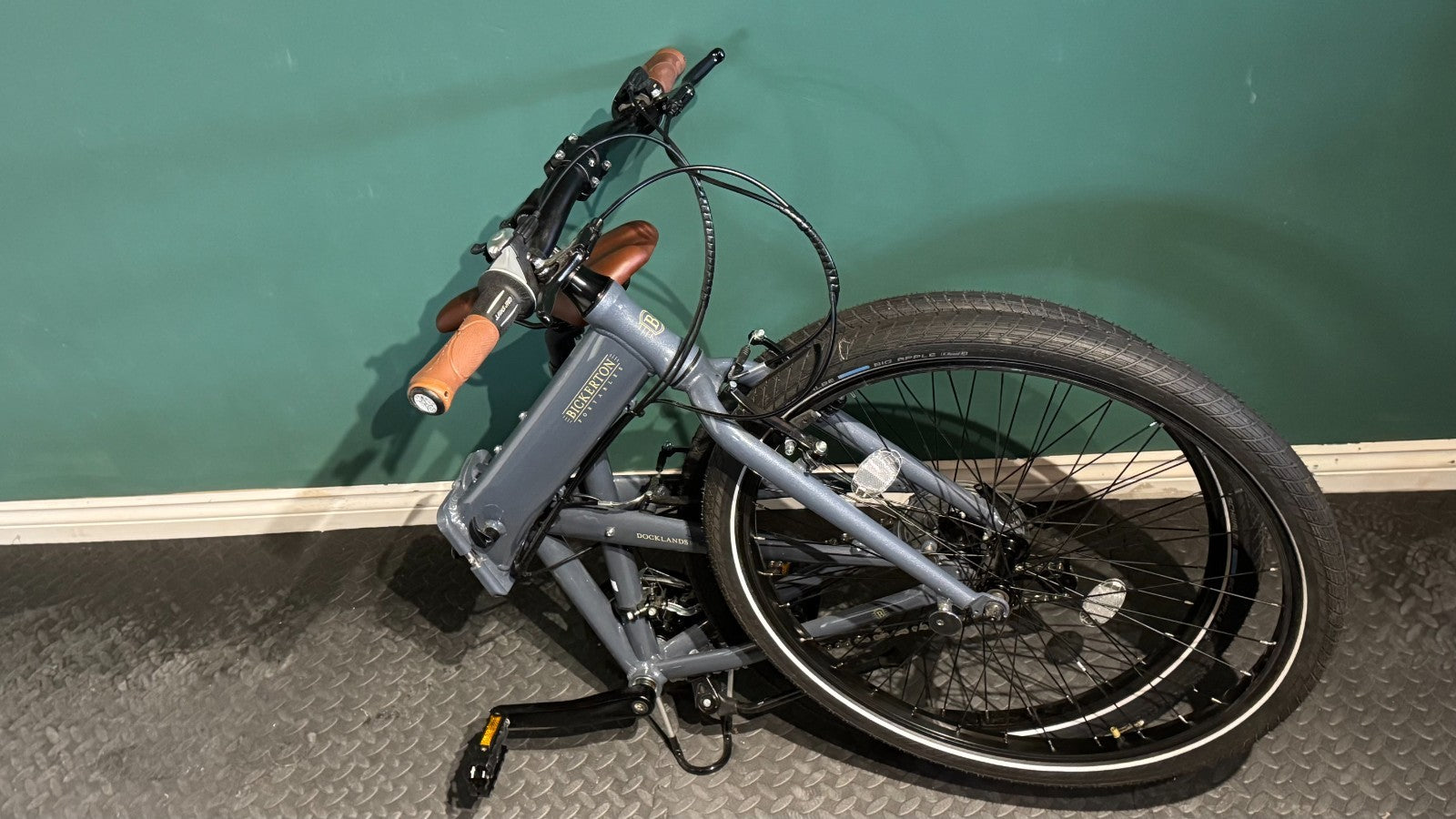 Bickerton Docklands 1824 Folding Bike 26" Wheel. Medium Frame. RRP £899. Bicycle