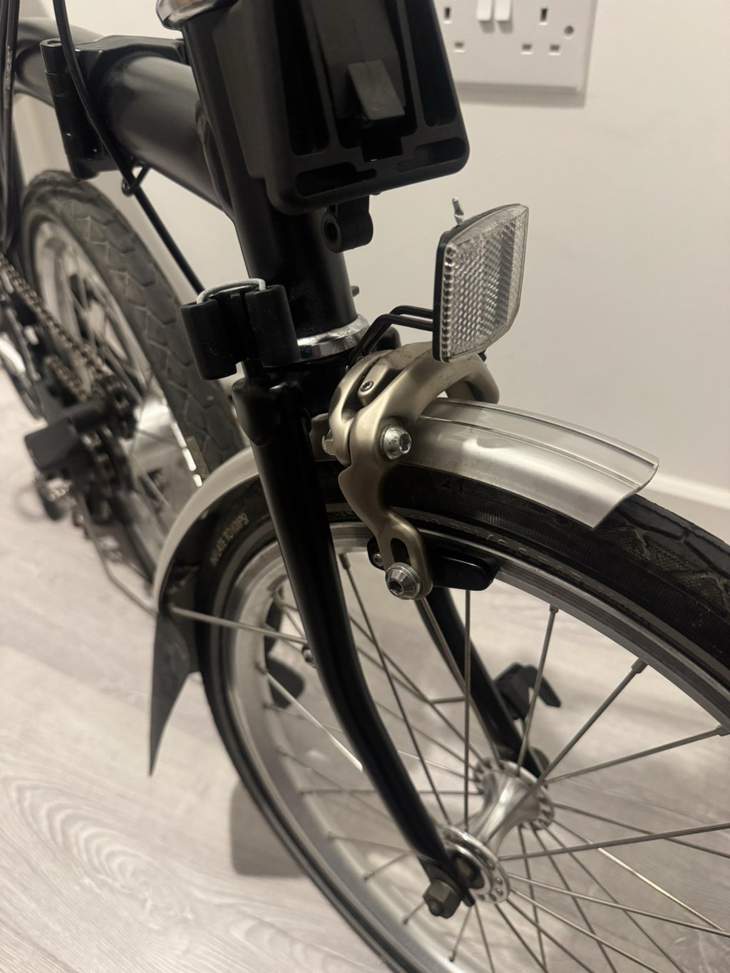Brompton M6L 6 Speed Folding Bike – Black – Great Working Order – With Pump