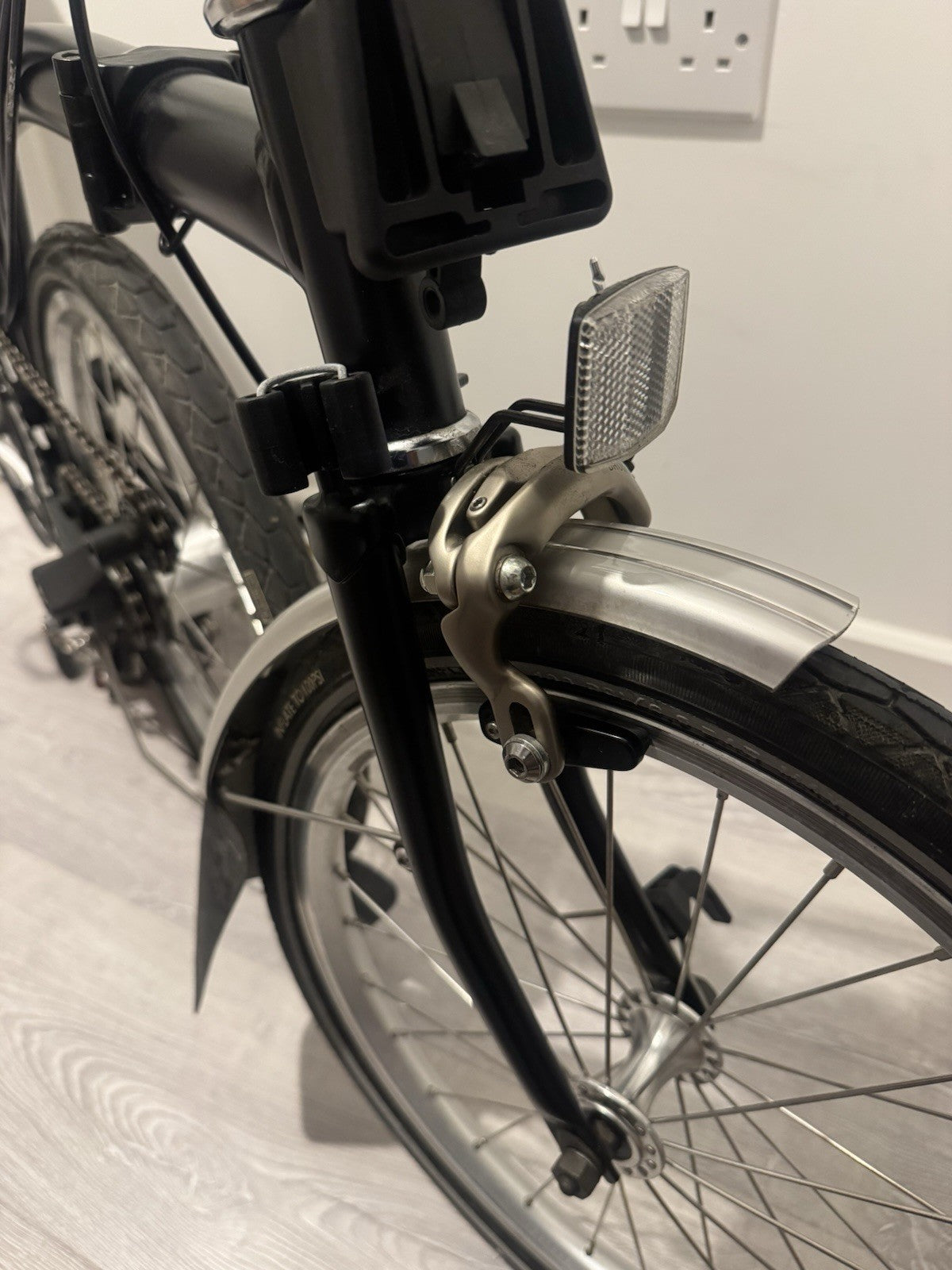 Brompton M6L 6 Speed Folding Bike – Black – Great Working Order – With Pump