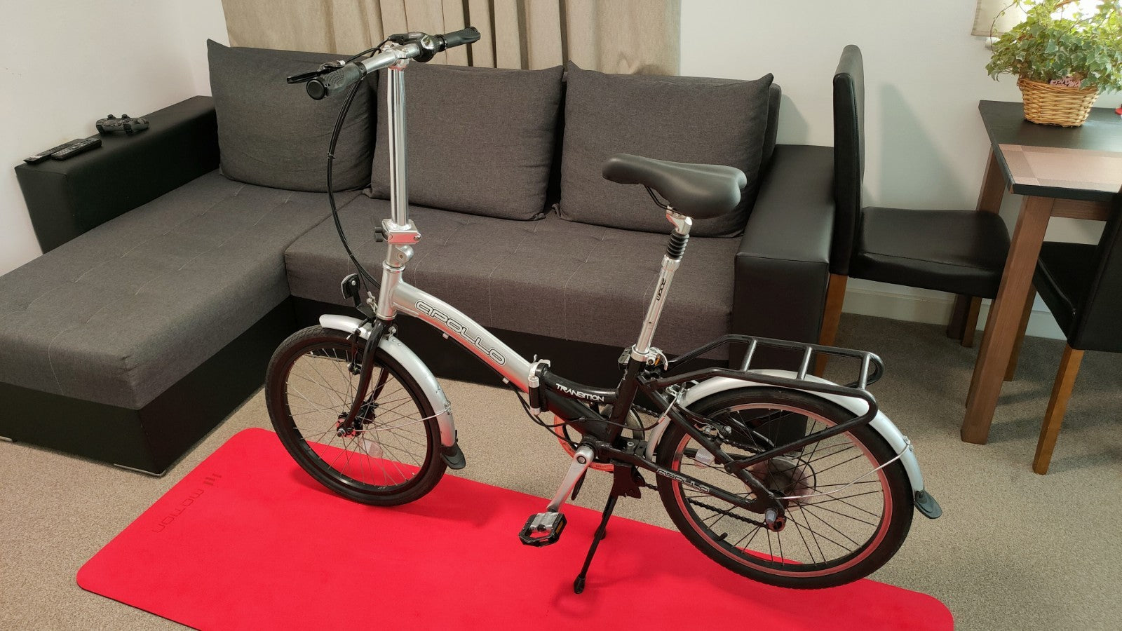 Apollo Transition Folding Bike 6-Speed Shimano Gears, 20-inch Wheels