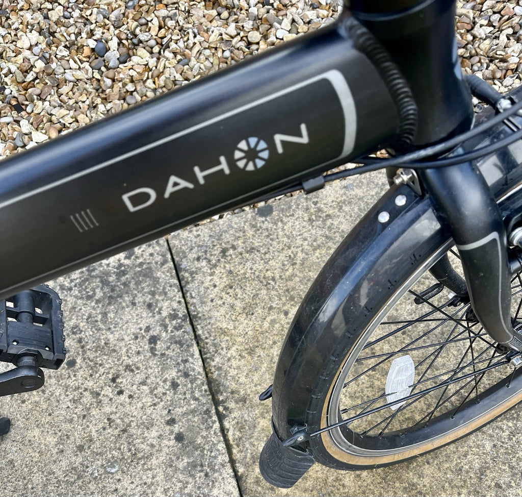 Dahon Vitesse 7 Folding Bike In Satin Black - Superb