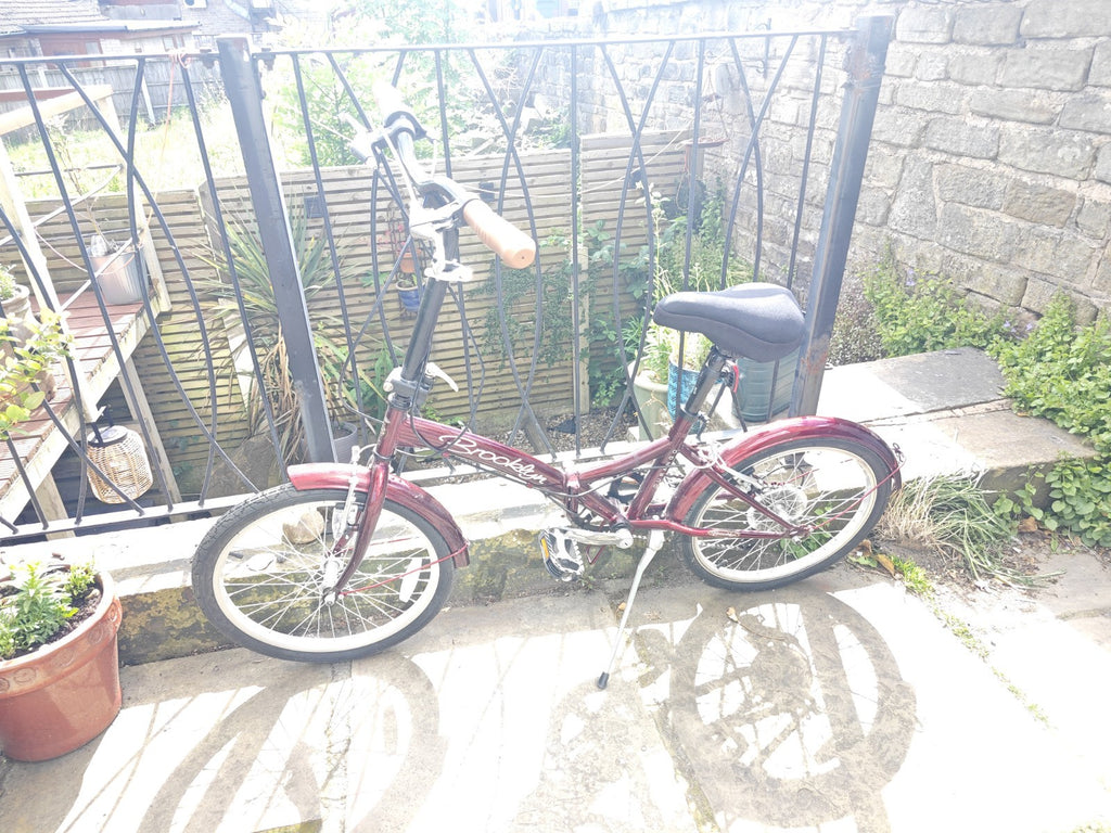 Brooklyn 20 in Folding Bike Burgundy with Mudguards Rear Light Kickstand