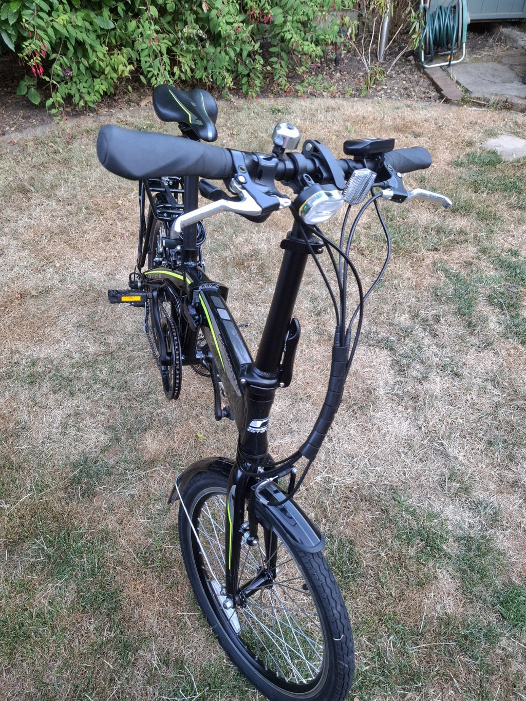 Halfords Crosscity -E Folding Bike, unused condition