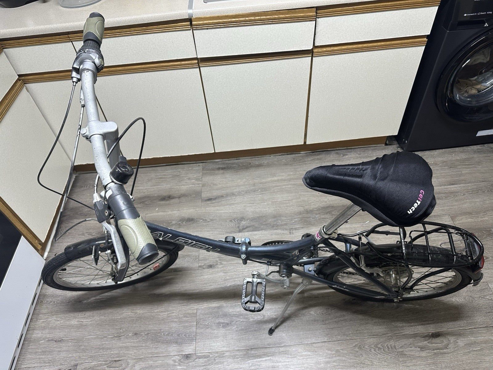Folding Bike 20”wheels Raleigh Swift AirLite Aluminium Frame 6 Gears Revoshift