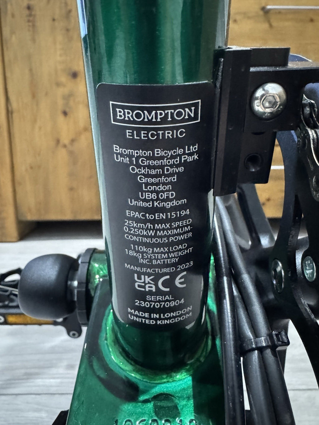 Brompton Electric P line 4 Speed Emerald Lacquer, 50 Miles, Quad Lock, City bag