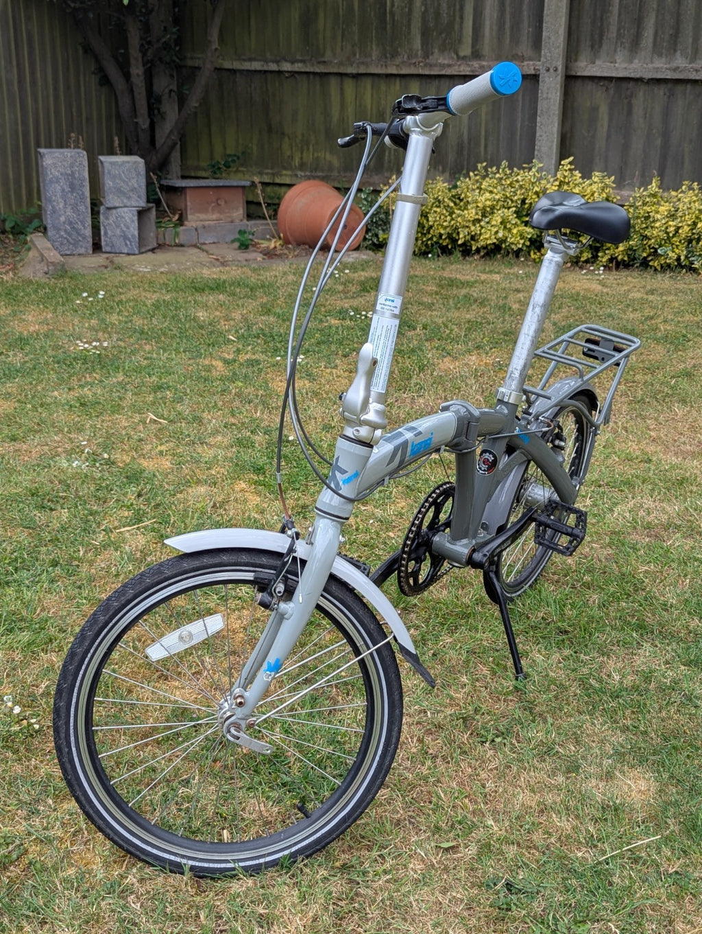 Kansi 3Twenty Folding Bike 20" 3-Speed White/Grey — Good condition