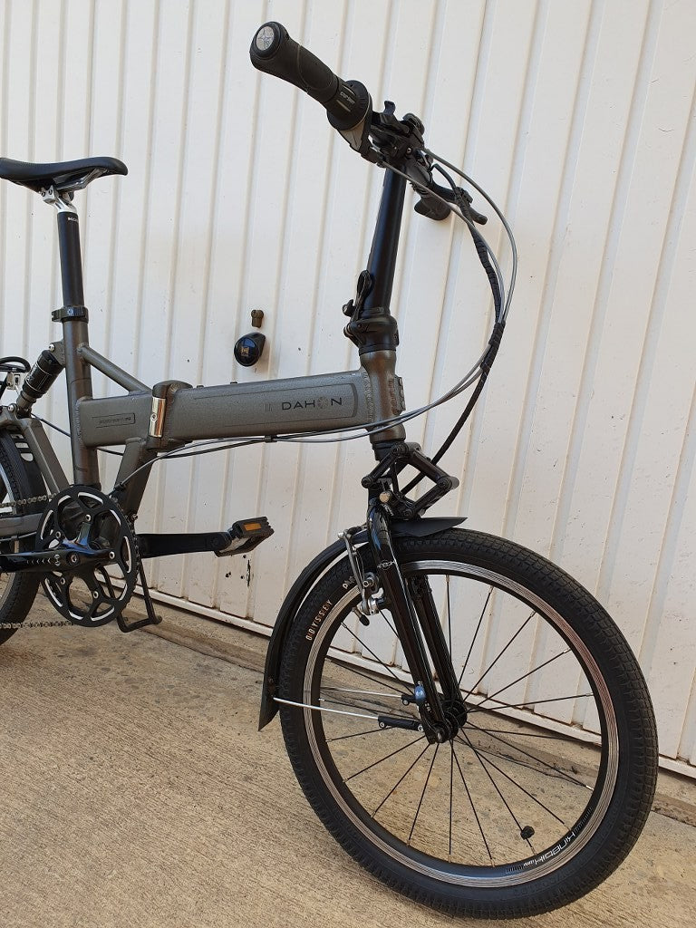 Dahon Jetstream P8  Folding Bike 20"  Full Suspension rack mudguards