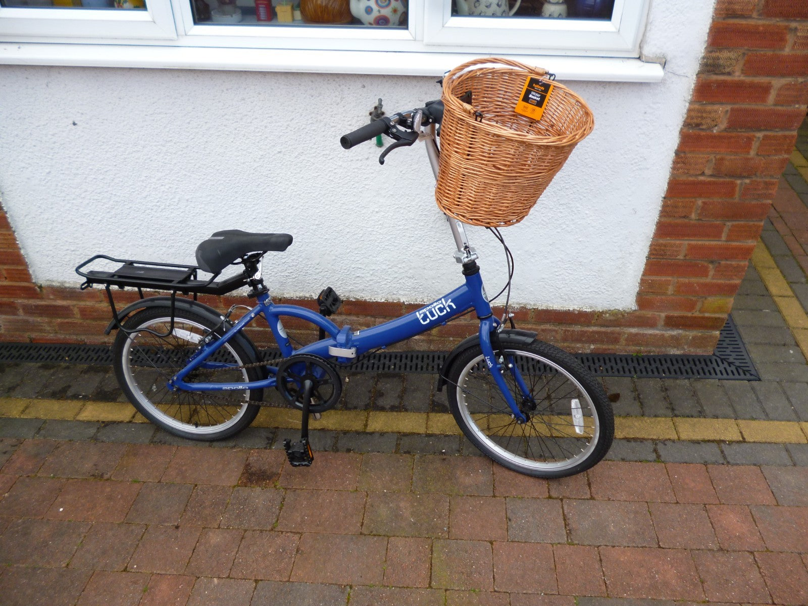 Apollo Tuck Folding Bike - 20" Wheel