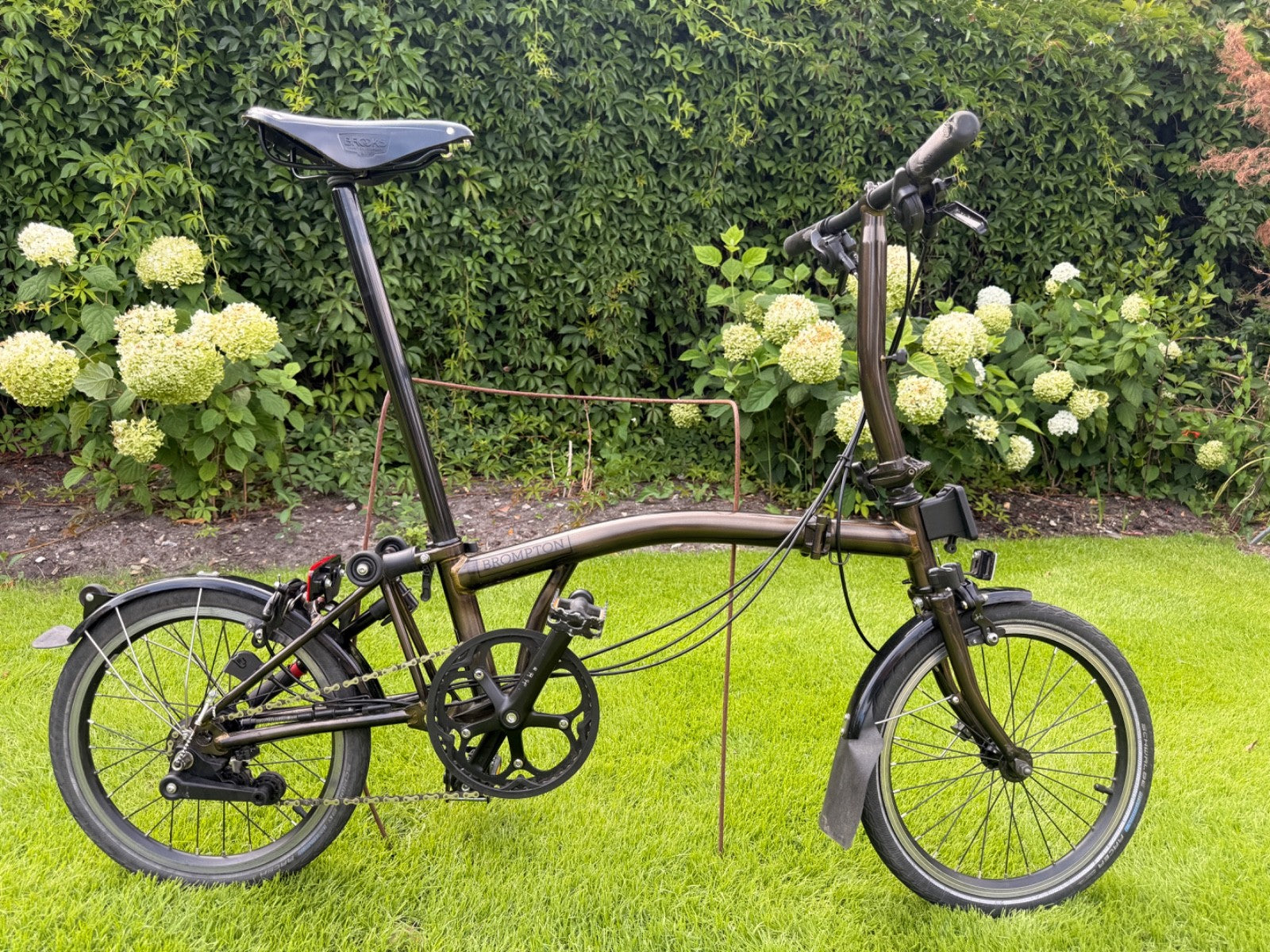 Brompton S6L Black Edition Black Lacquer 6 Speed Brooks B17 + Pump