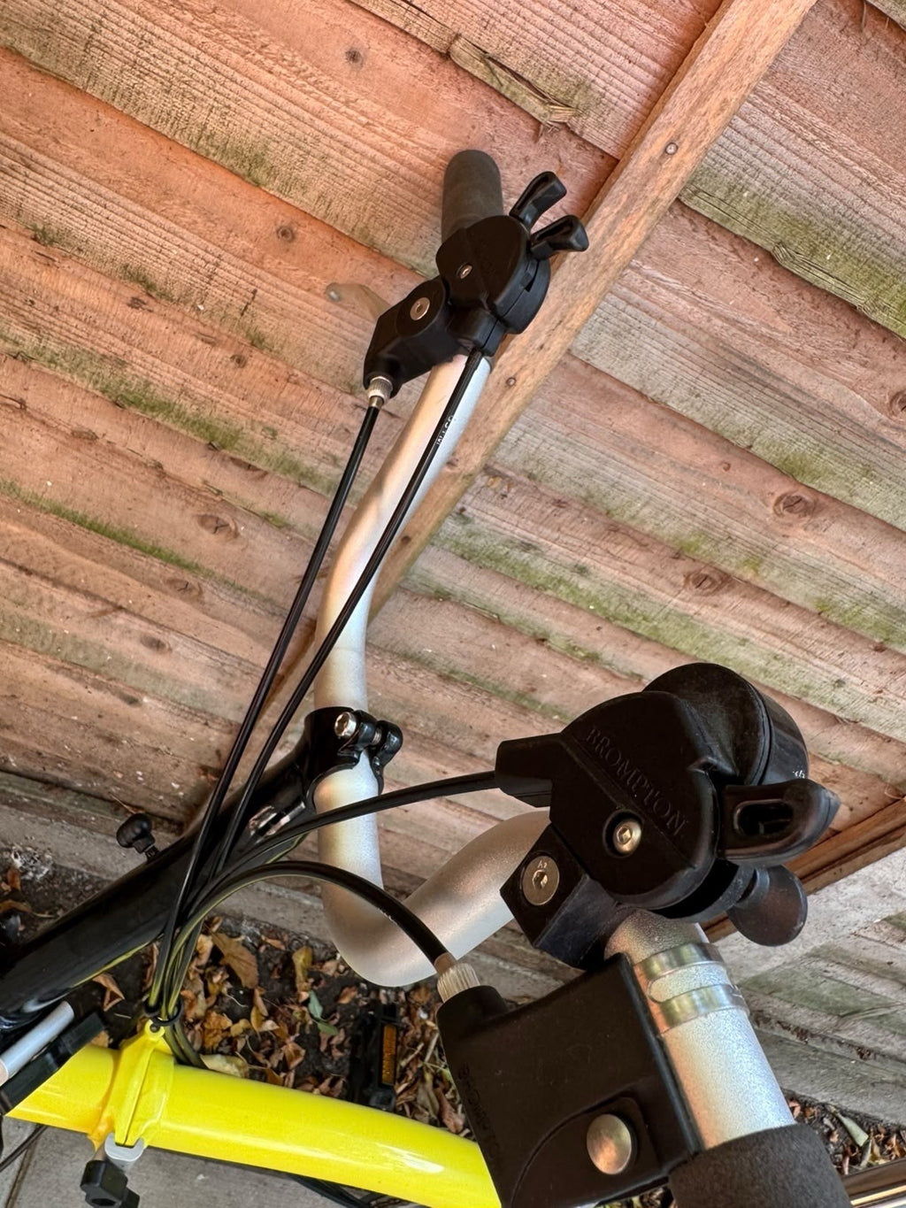 Classic 6-Speed Brompton Folding Bicycle - yellow Excellent condition