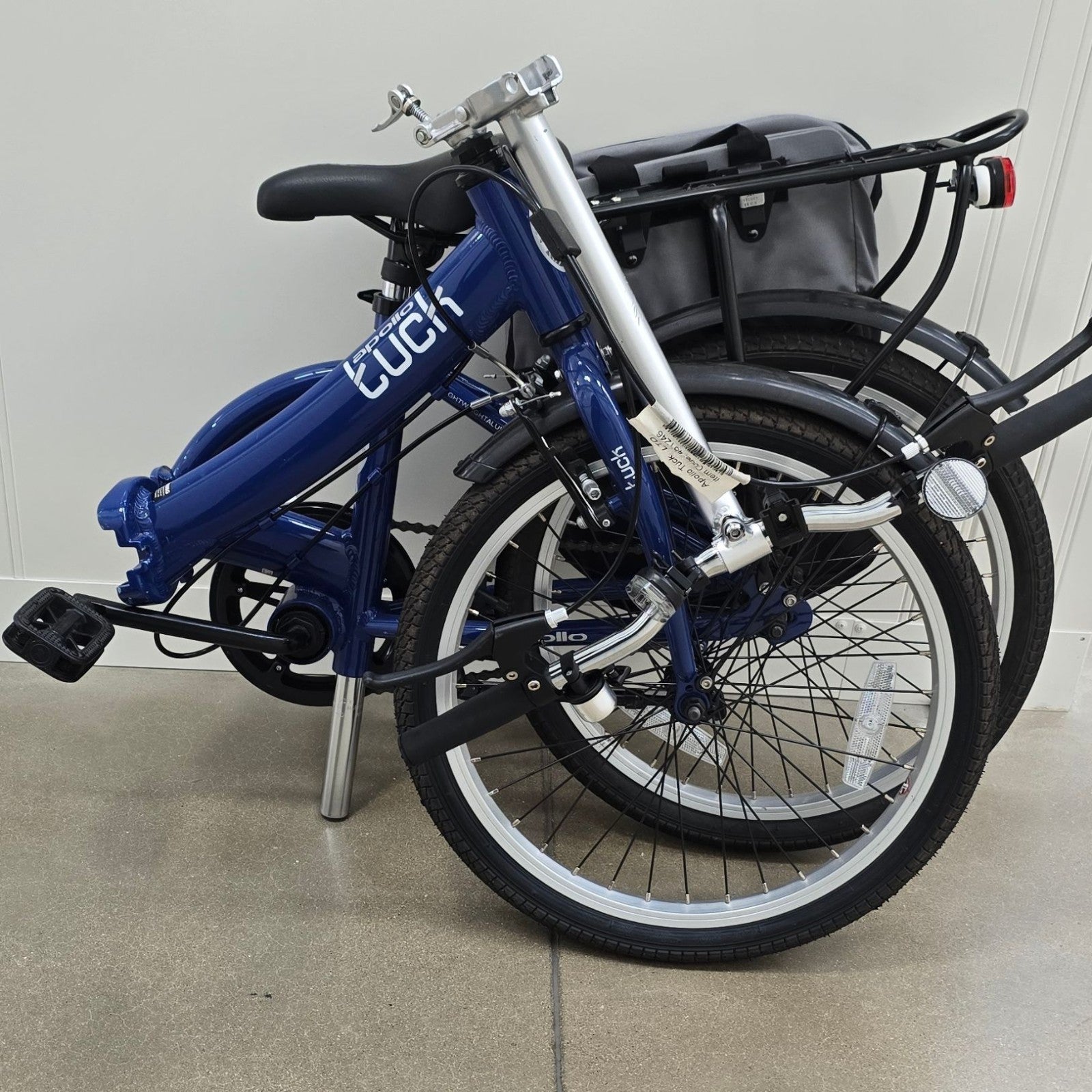Apollo Tuck Folding Bike 20in Blue 1-Speed V-Brake Kickstand