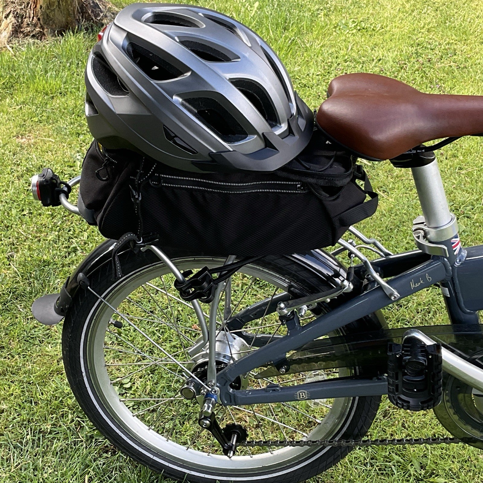 Bickerton Argent 1707 Folding Bike 16in Grey with Mudguards Rear Rack