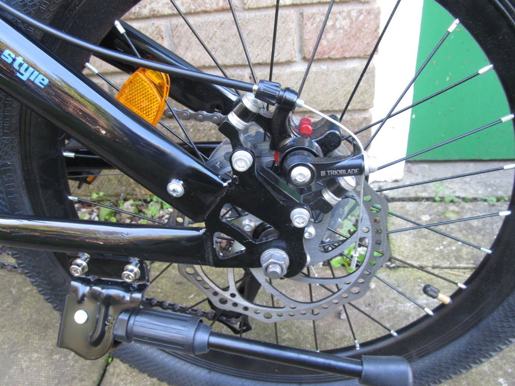 BIKE  FOLDING 20" WHEELS UNISEX DISC BRAKES -EXCELLENT SUPER CONDITION