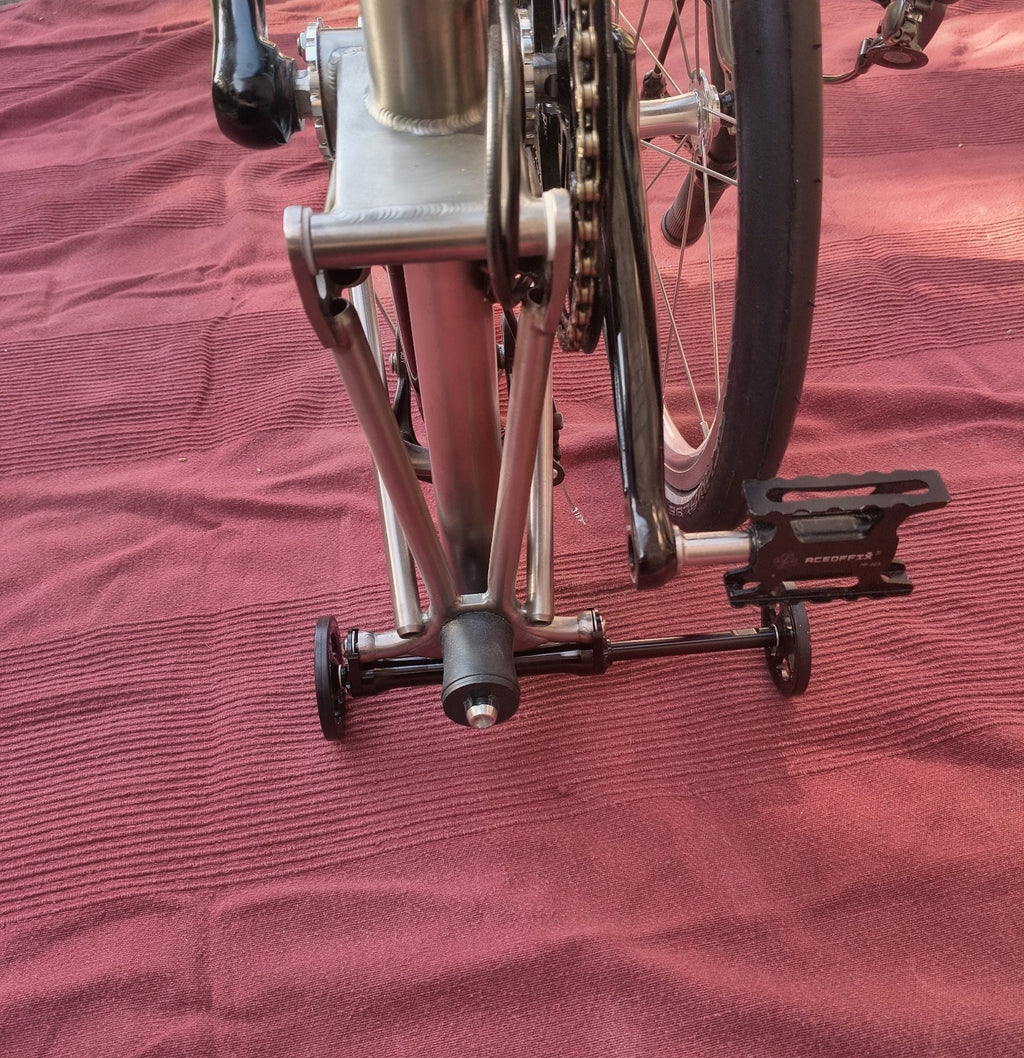 Titanium 'Brompton Style' Trifold Bike, 7.7kg, 3 Speed, Excellent Condition.
