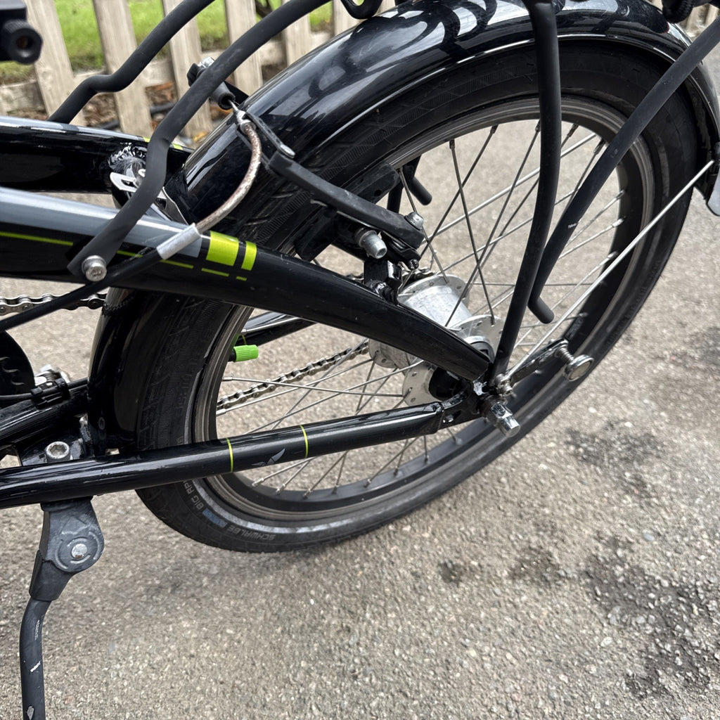 Tern Link D7i  Folding Bike 7-Speed V-Brakes Rack Mudguards Black/Grey