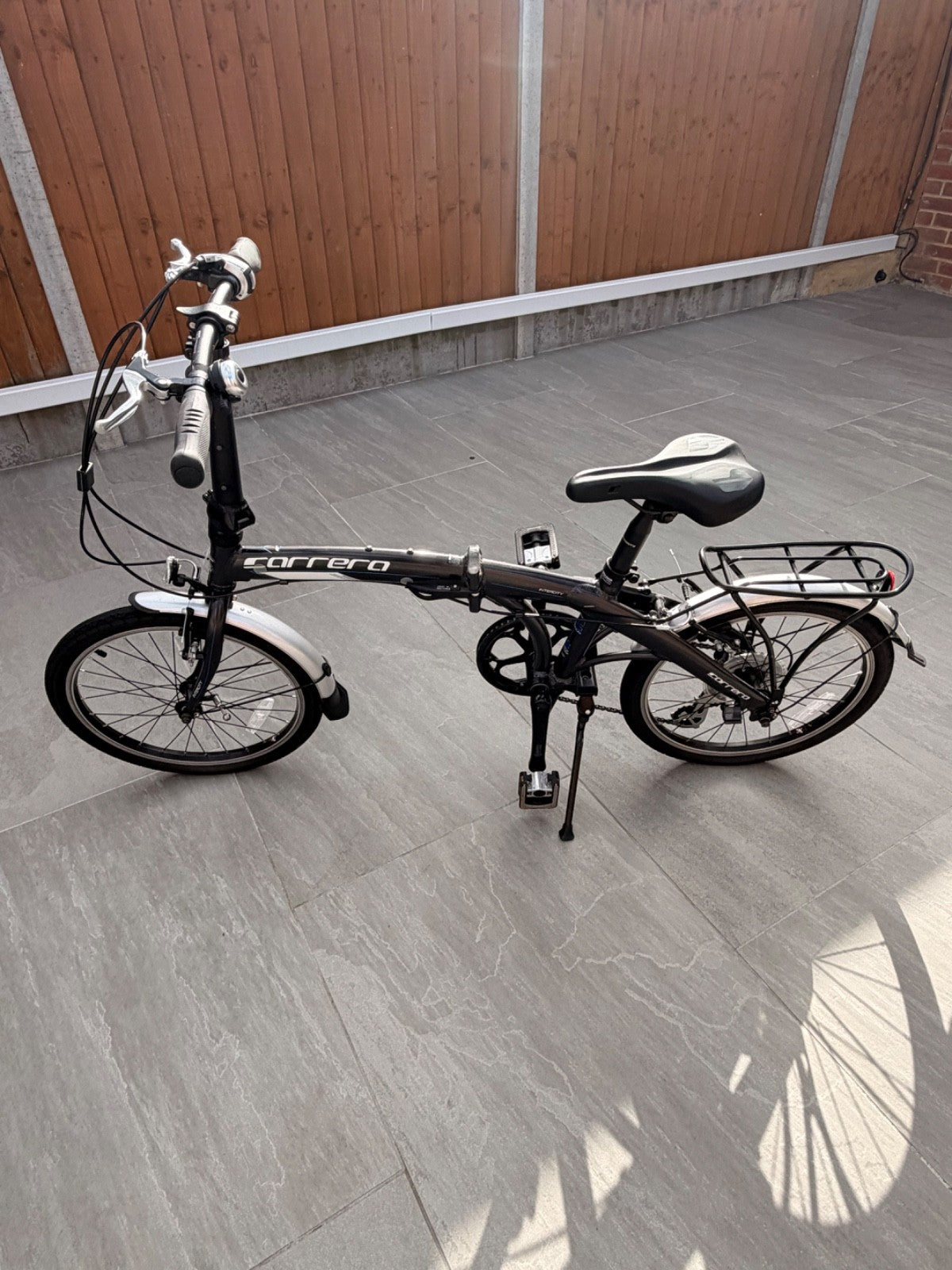 Carrera Intercity Folding Bike unisex  20" Wheels - Hardly used! Mint condition