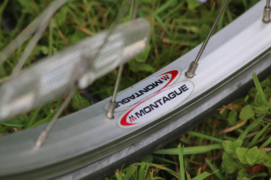 MONTAGUE TOWN,FOLDING 7 SPEED CITY BICYCLE.