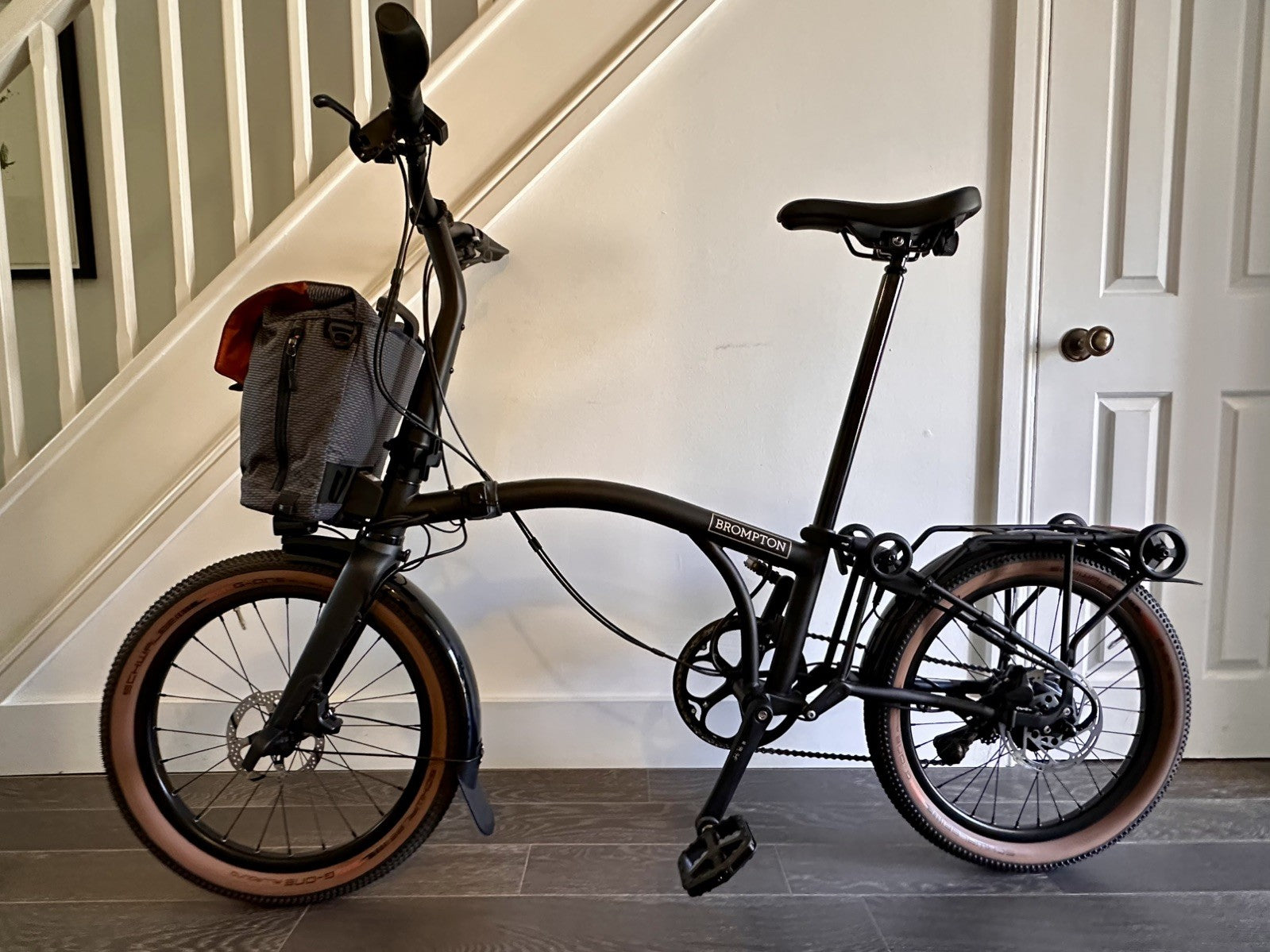 Electric G Line with Roller Frame, Handlebar Control, 4-speed + Brompton Lights