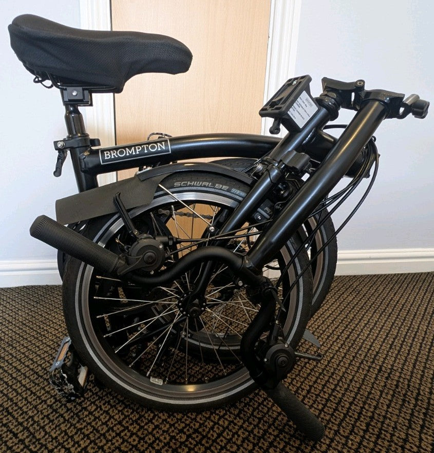 Brompton C-line Explore 2025 6-speed Mid handlebar Matt black Folding bicycle LN