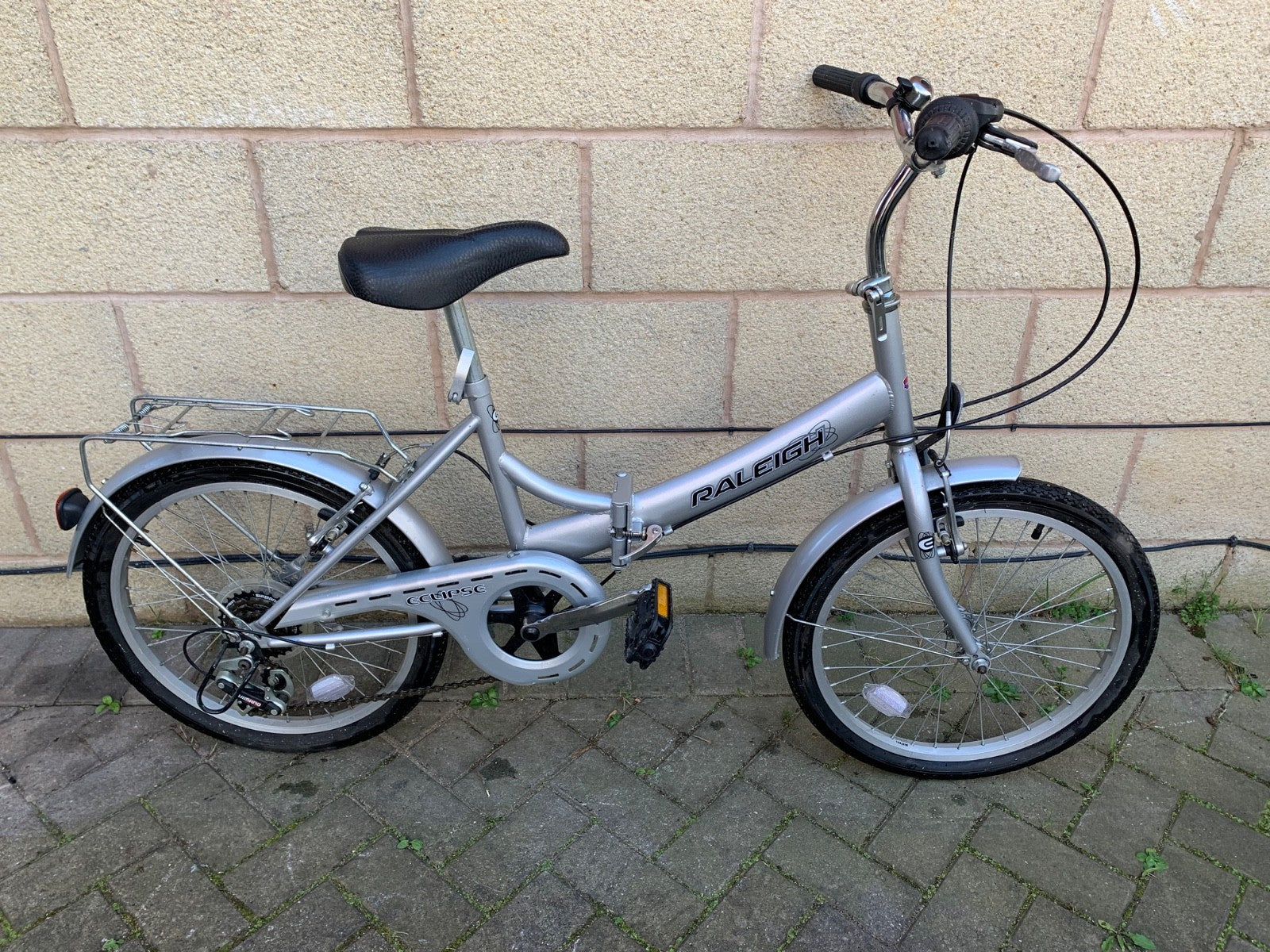 Raleigh Eclipse - 6 Speed Folding Bike - Shimano Gears - City / Commuting Bike
