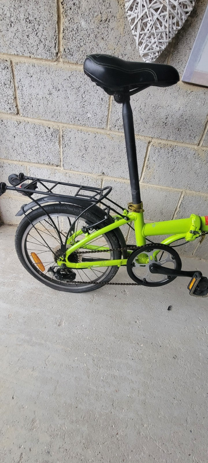 B’TWIN Hoptown 20in Folding Bike Green, Mudguards, Rear Rack, Bell
