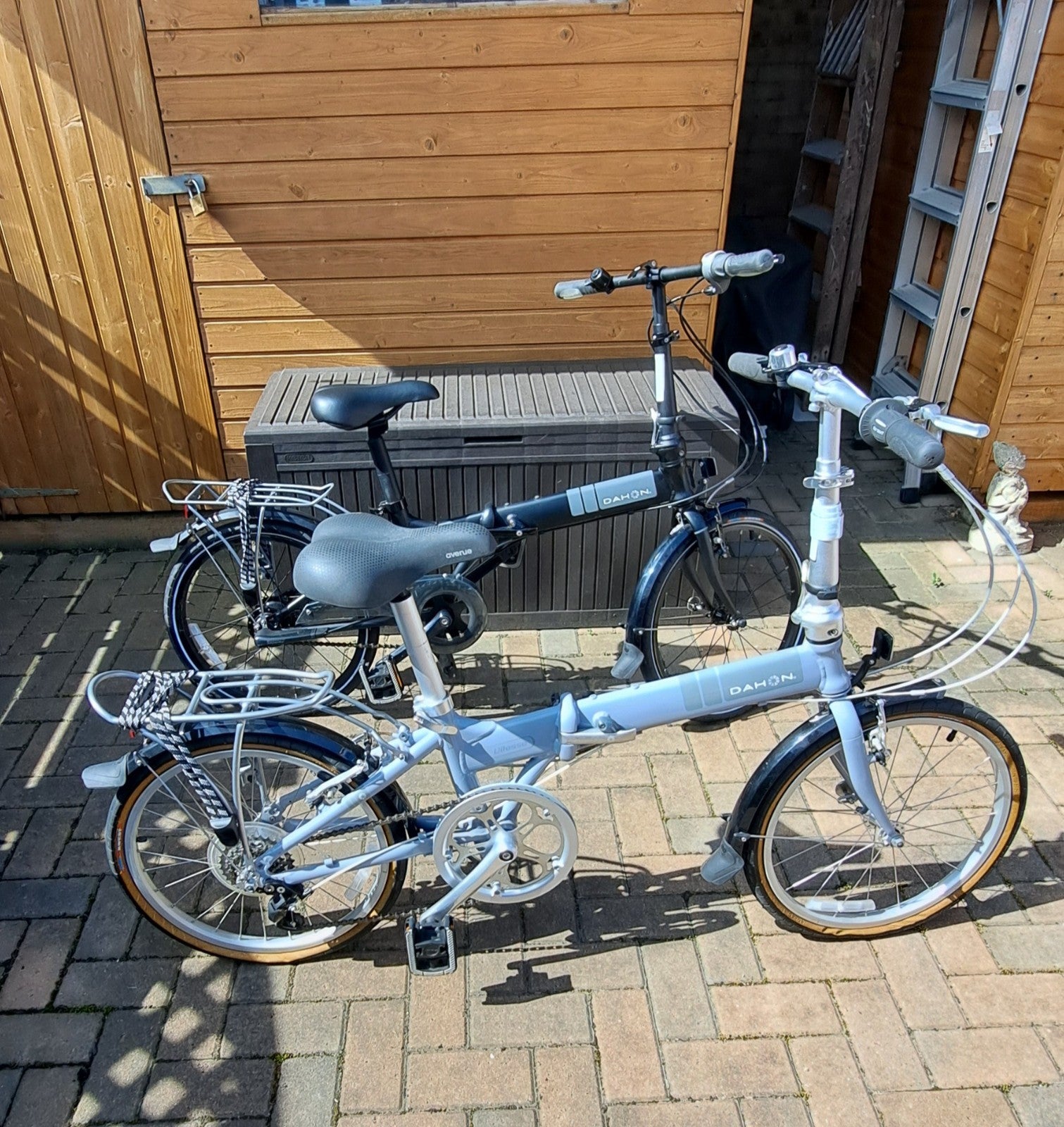 2 Dahon Vitesse folding bikes