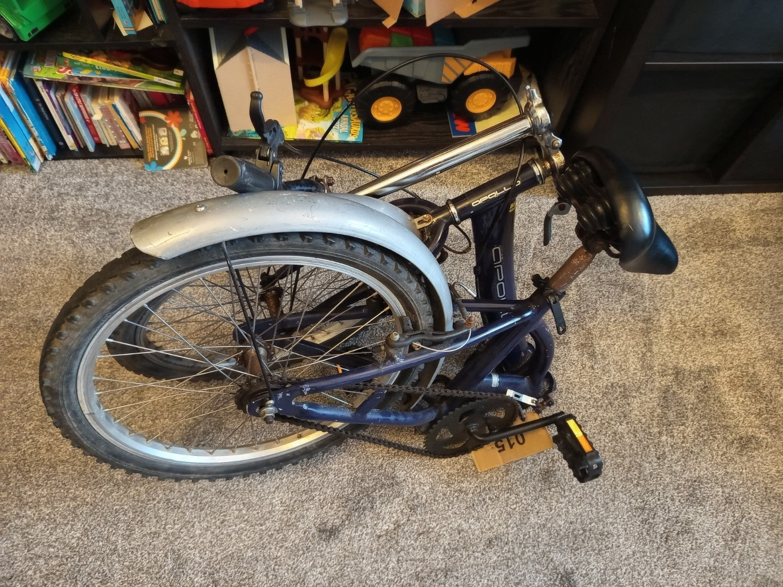 Apollo  Folding Bike.  20" Wheels.