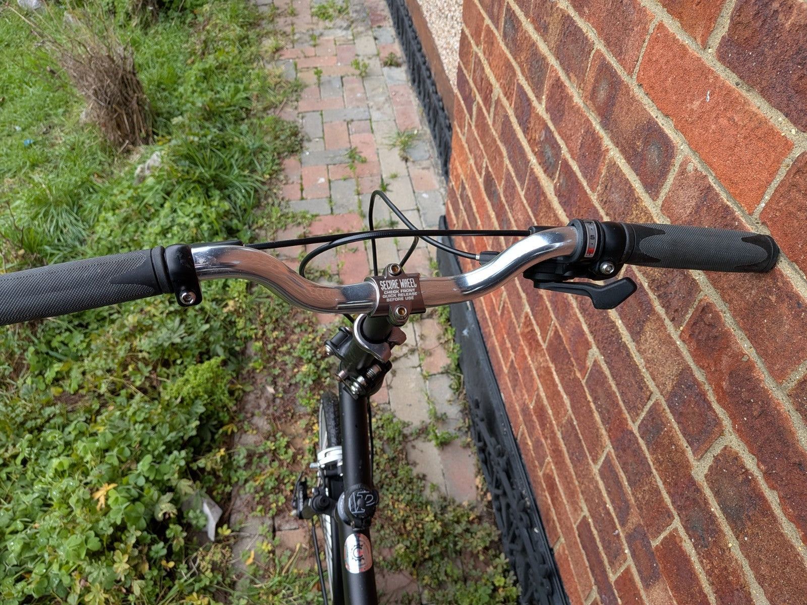 Mezzo D9 Lightweight folding Bike, Hardly Been Ridden, With Original Unused BAG