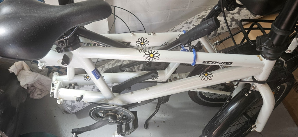 Ecosmo Folding Tandem Bike White Shimano Gears, Hardly Used *COLLECTION ONLY *