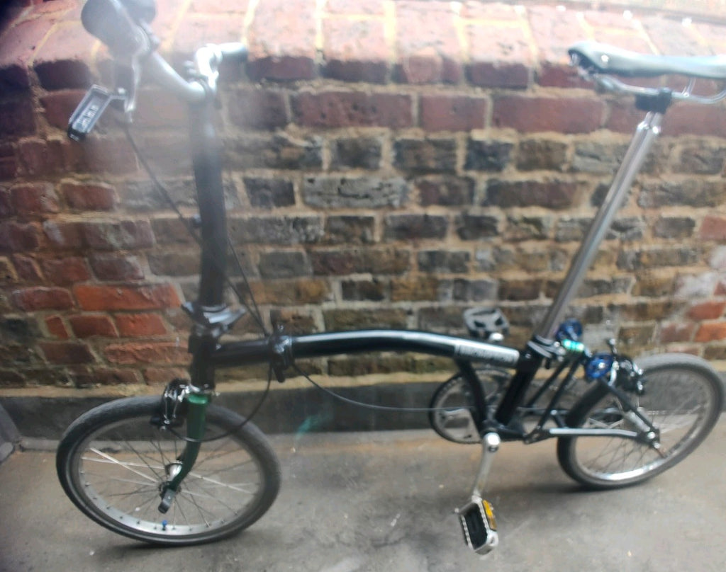 Attractive Brompton single speed folding bike leather saddle