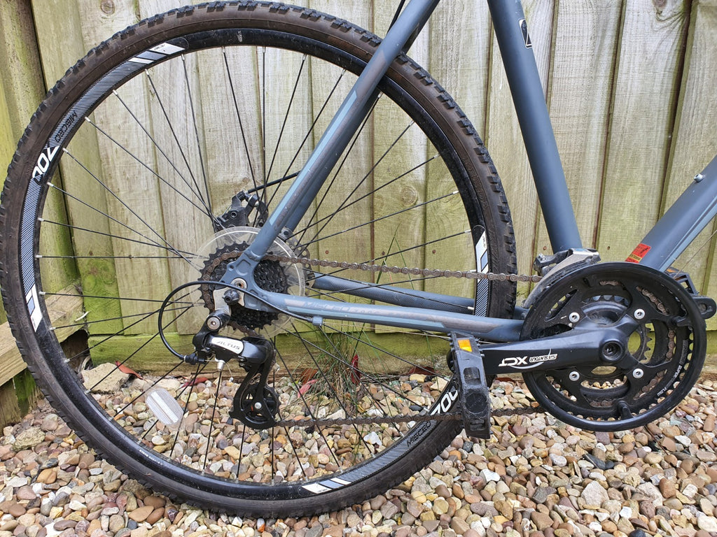 Raleigh Misceo bike 700c wheels good condition collection only