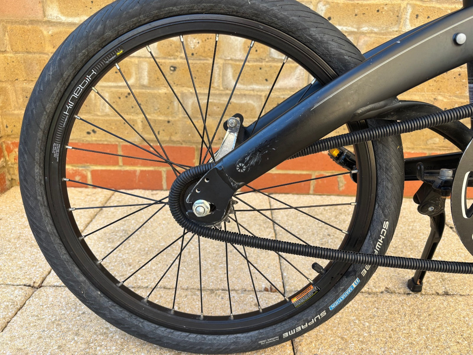 Dahon Mu Uno. Folding Bike. Black. Single Speed - Excellent Condition