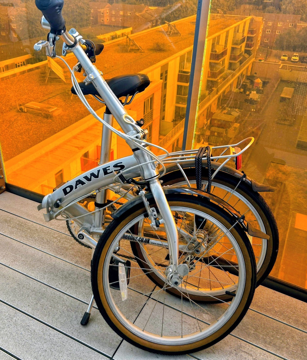 Dawes Adjustable Folding Bike in Silver, excellent condition