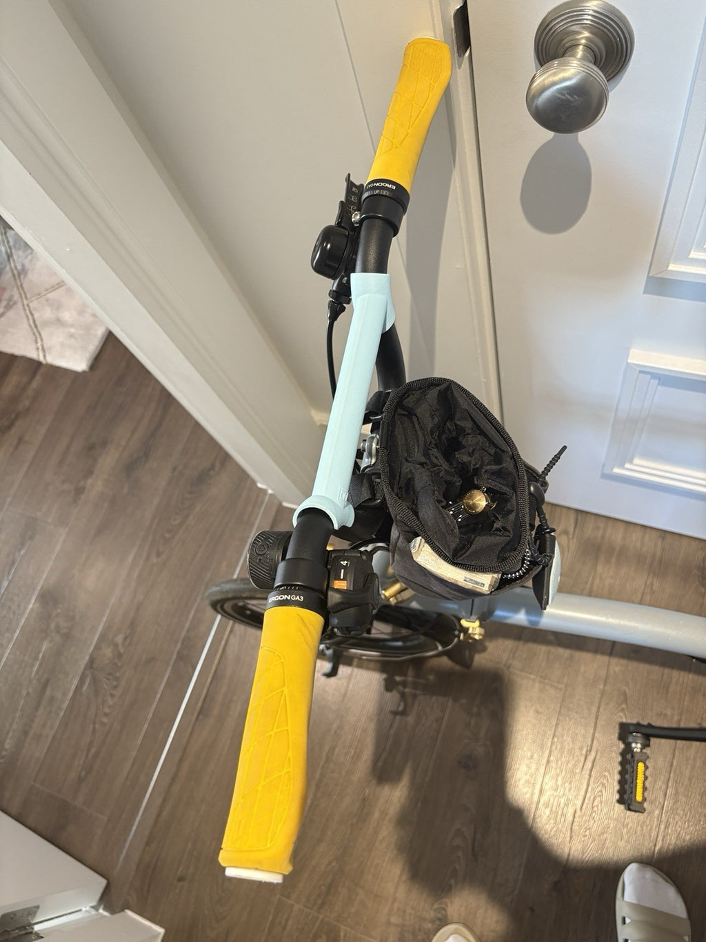 Brompton P Line M4R Lunar Ice *Accessories not included*