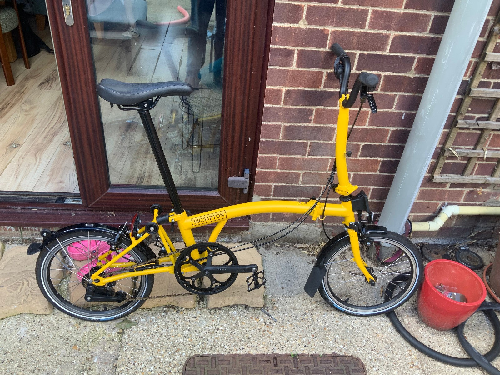 Brompton C Line 2 Speed 2023 Mid Handlebar - Yellow - Excellent Condition